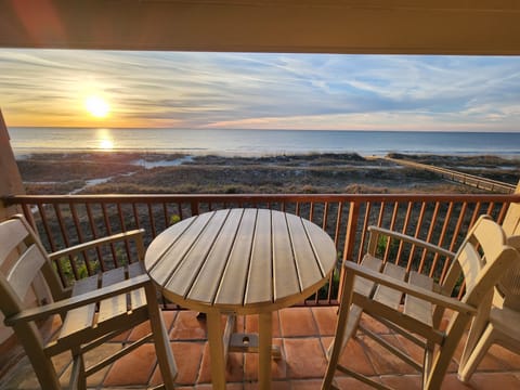Enjoy sunrise right at balcony