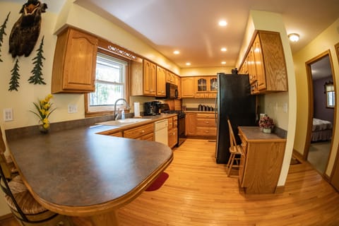 Fully stocked Kitchen--Coffee, cream, sugar, paper towels, pans, utensils, etc.