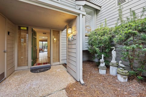 Welcome to private entrance