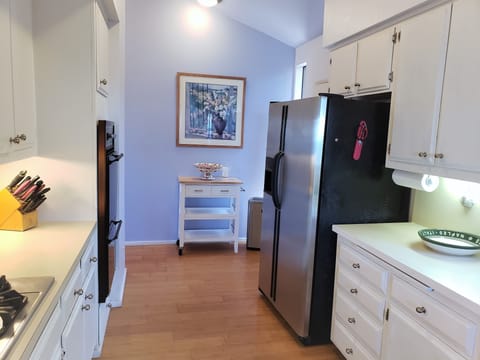 Opposite of last photo, facing into kitchen from dining room