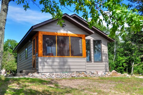 Fully remodeled cabin in the highly-desired Brainerd Lakes Vacation area.