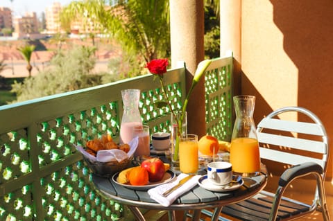 Daily continental breakfast for a fee