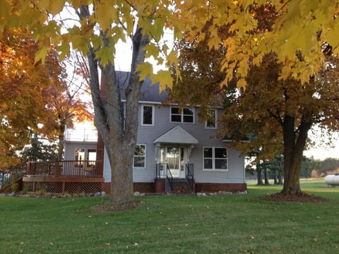 Spacious Country Home that sleeps 10