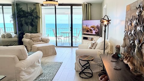 Enjoy the gulf from the privacy of the living area