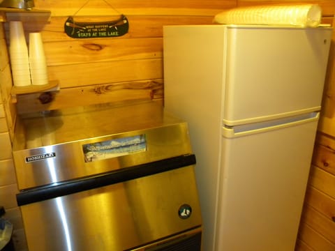 Utility - Ice Machine and extra Refrigerator