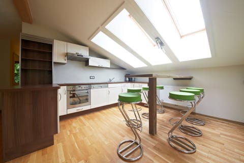 House, 5 Bedrooms (Holiday Lodge) | Private kitchen | Full-size fridge, microwave, oven, stovetop