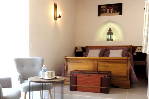 Double Room, Non Smoking, Mountain View (Chapelle) | Individually decorated, individually furnished, desk, laptop workspace