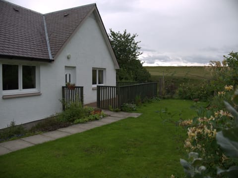 Cottage, Multiple Beds, Accessible, Garden View | Garden view