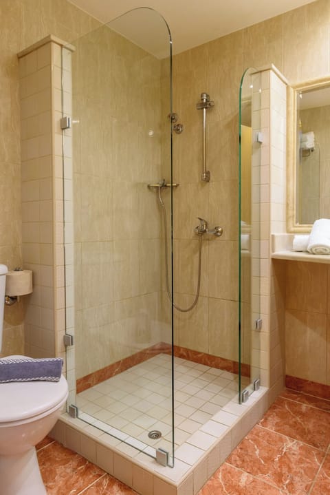 Double Room Pool View | Bathroom | Shower, towels, soap, toilet paper