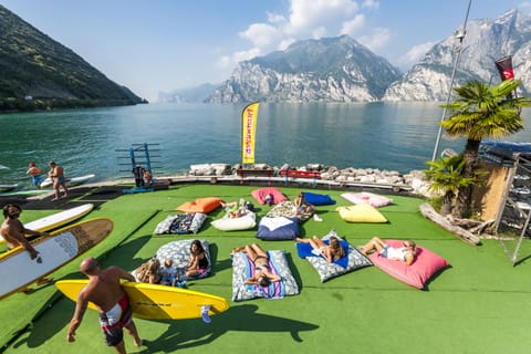 Surfing/boogie boarding