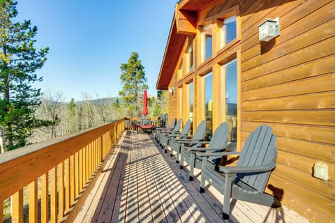 Fairplay Vacation Rental | 4BR | 3BA | 2,592 Sq Ft | Stairs Required