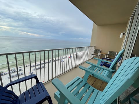 Beach Front with SPECTACULAR VIEWS in all directions!
