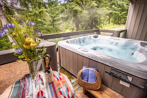 Pinnacle Ridge 37 Hot Tub
