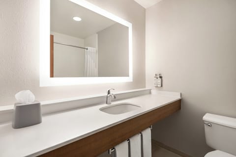 Individually furnished, desk, laptop workspace, blackout drapes