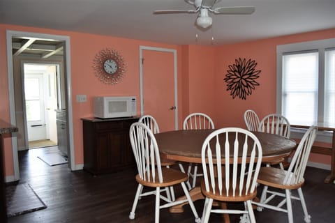 Enough seating for 9 guests