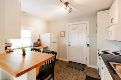 Guesthouse Entry from Garage