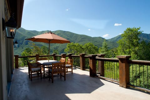 Fabulous 50 foot deck off main Living Area. Weber gas grill. Awesome views