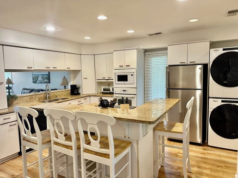 Cook "at home" during your vacation on Kiawah. 