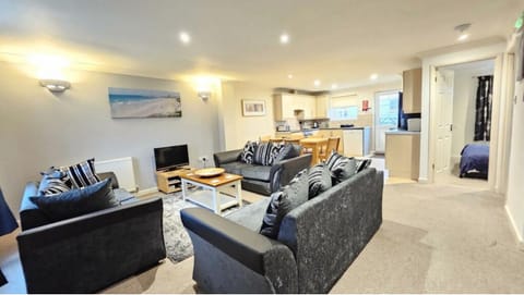 Spacious Open Plan Living space