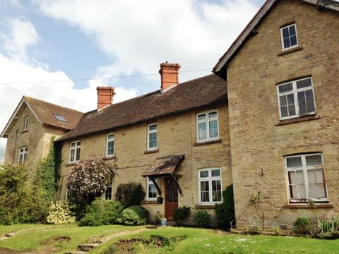 The Cottage is the second in a small and quiet terrace of 4 houses