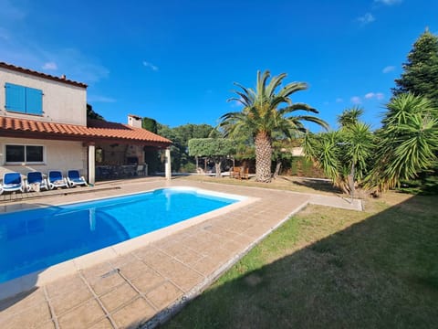 Villa Failte Argeles Sur Mer - sun all day, summer kitchen and trees for shade