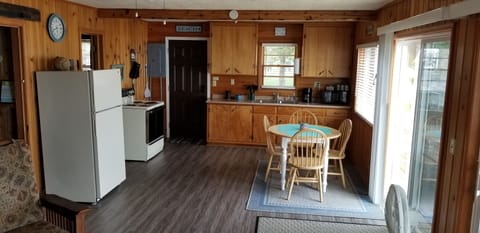 New Flooring Throughout added 2021.