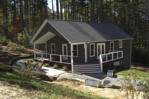 Front of cottage.