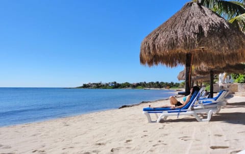 Luna Azul Condo Beach