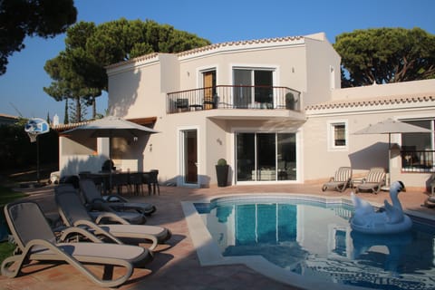 Private pool and gardens. Superb outside space.