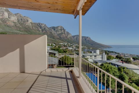 Views of the mountain and sea