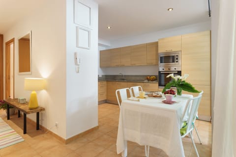Fully refurbished house. Partial view of the kitchen