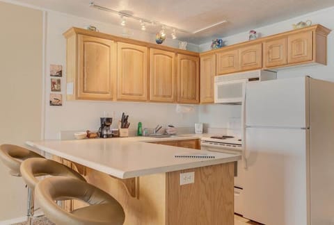 Lots of counter space for prepping meals