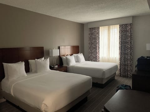 Bedroom 2 Queen Beds