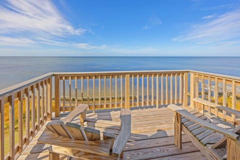 Irresistible breezes, legendary sunsets and panoramic views from the triple-level decks of Stone's Surf will entertain spectators of all ages.