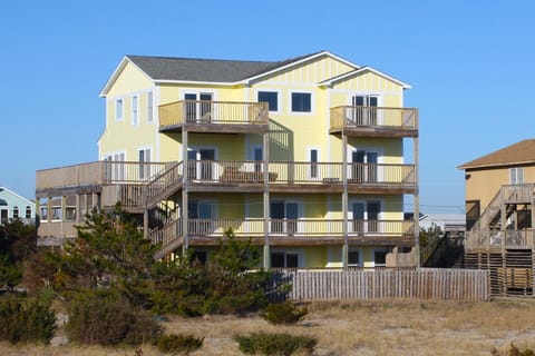 surf-or-sound-realty-big-kahuna-741-exterior-1