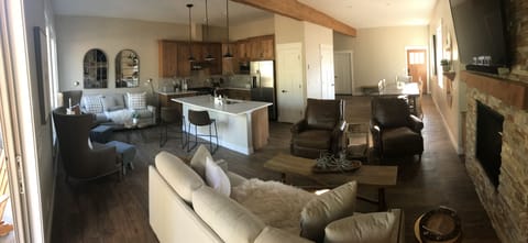 Main Floor (note : there are 4 counter-stools at island, 2 not pictured) 