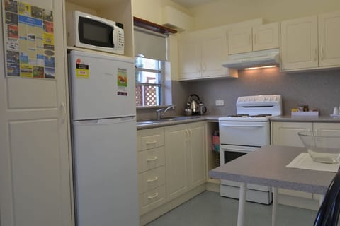 One Bedroom Self Contained Kitchen Downstairs