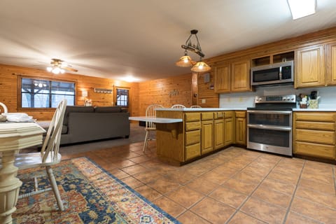 Large eat in kitchen. Breakfast peninsula is great for remote work