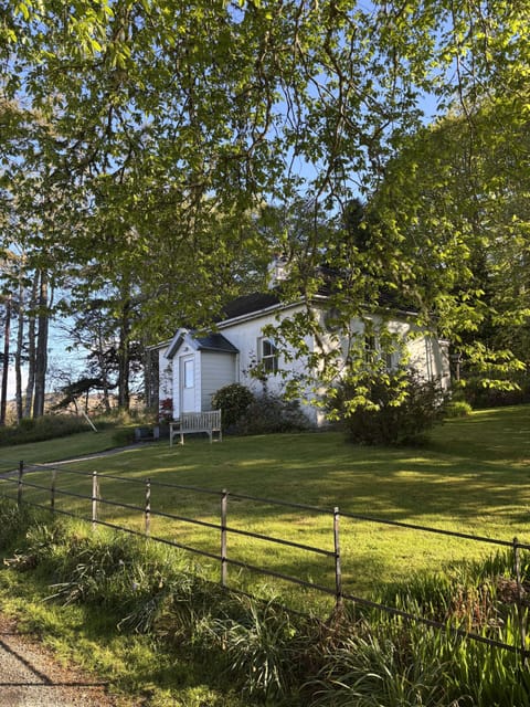 South Lodge