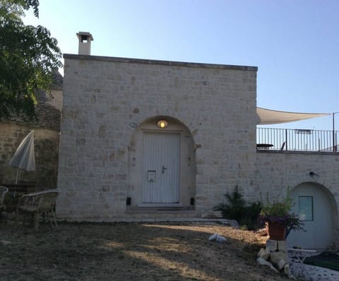 Entrance to The Old Cowshed.