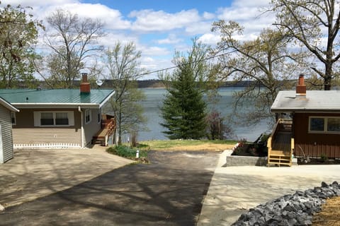 Ask us about special prices to rent these two houses together. 