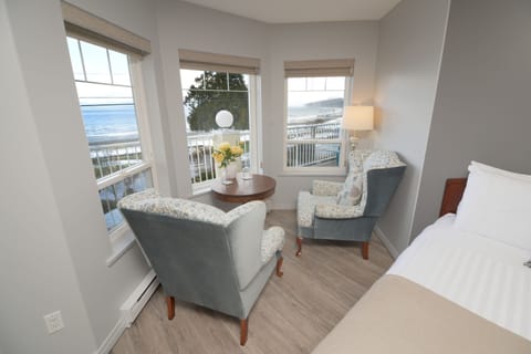 Premium bedding, pillowtop beds, blackout drapes, free WiFi