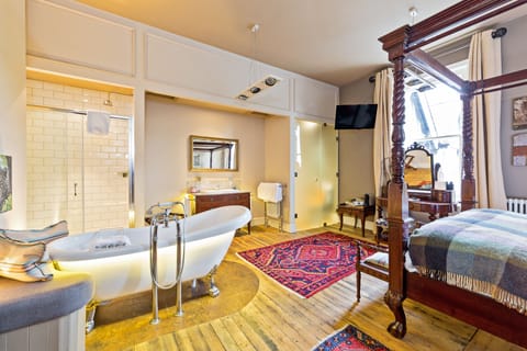 Signature Room | Individually decorated, individually furnished, desk, laptop workspace