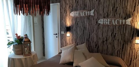 Double or Twin Room | In-room safe, desk, bed sheets, wheelchair access