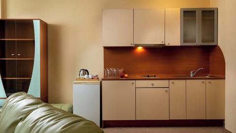 Minibar, iron/ironing board, rollaway beds, WiFi