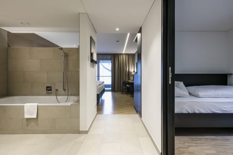 Suite, 1 Bedroom | Room amenity