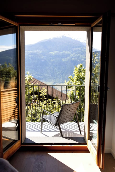 Deluxe Double Room, Non Smoking | 1 bedroom, premium bedding, Select Comfort beds, desk