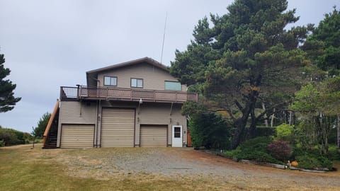 Exterior - 2 car garage