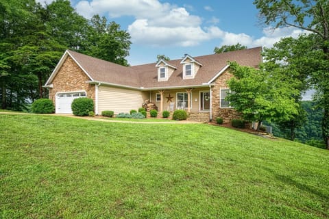 Hilltop Haven is located in a very remote area on a dead end cul-de-sac.