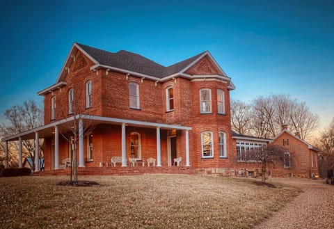 Main House - Renter gets entire private home. 